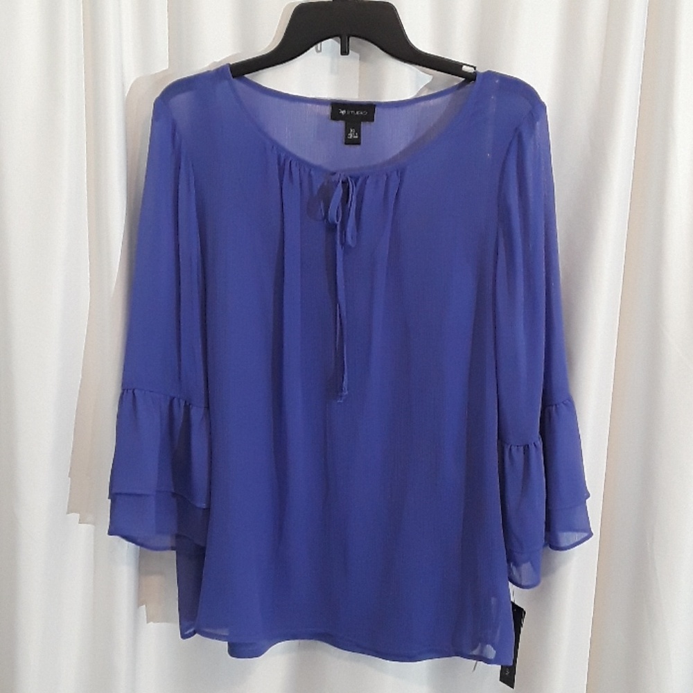 Nwt Violet colored layered blouse size xl